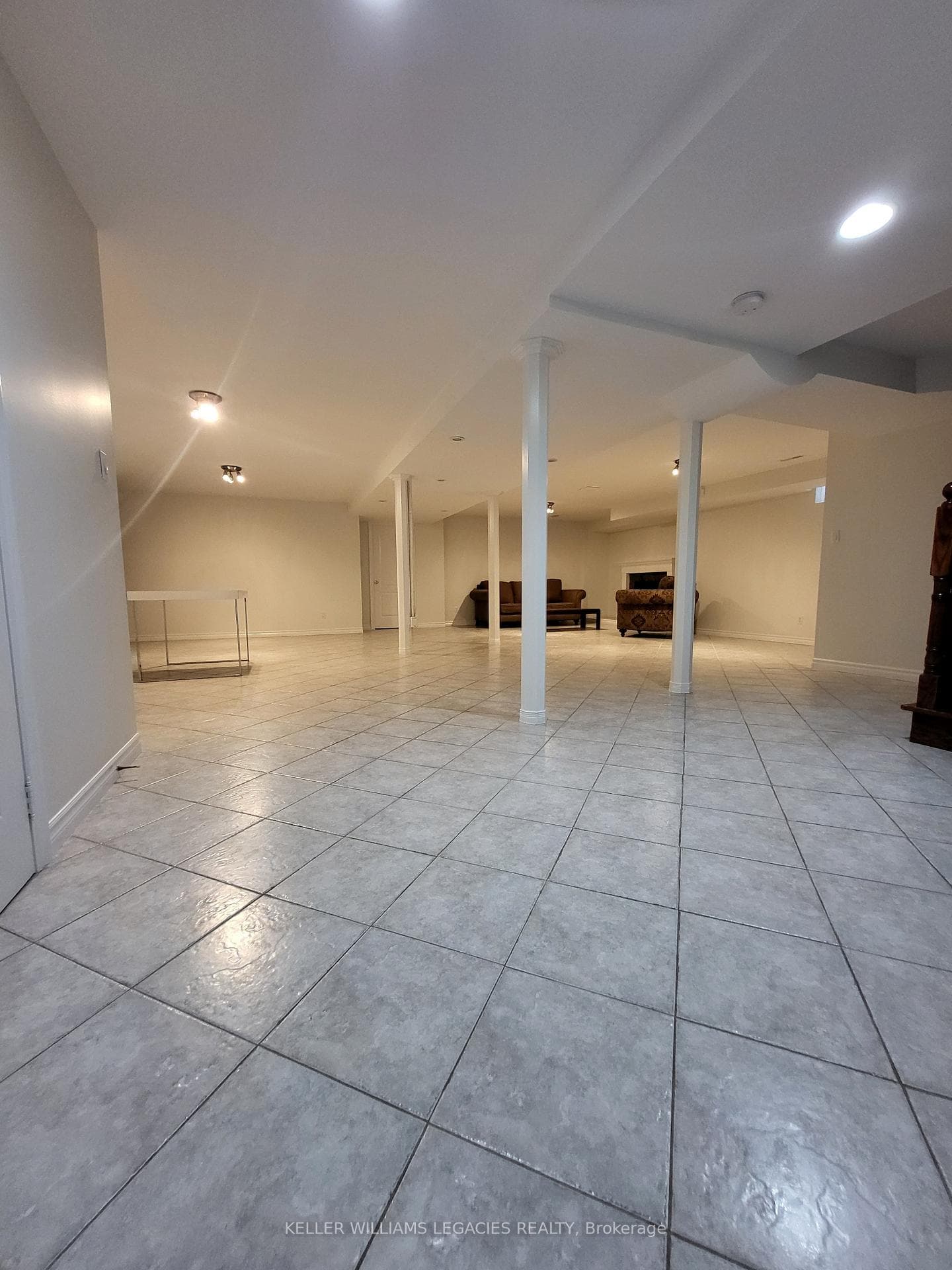 68 Humberwood Gate photo 27