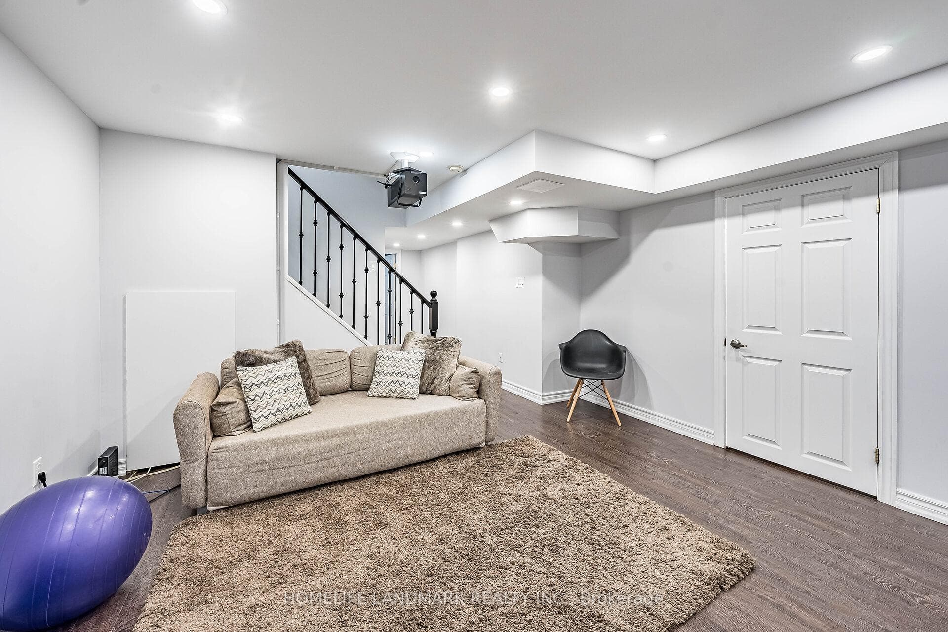 78 Longwood Avenue photo 42