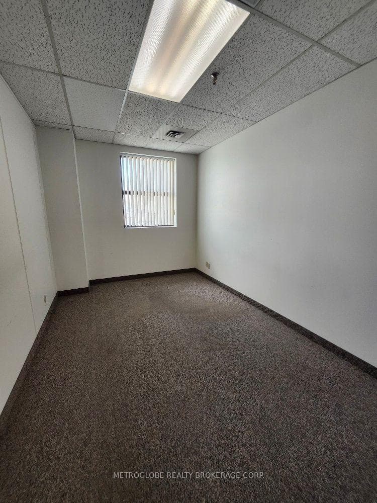 1030 Kamato Road Unit 204 photo 3