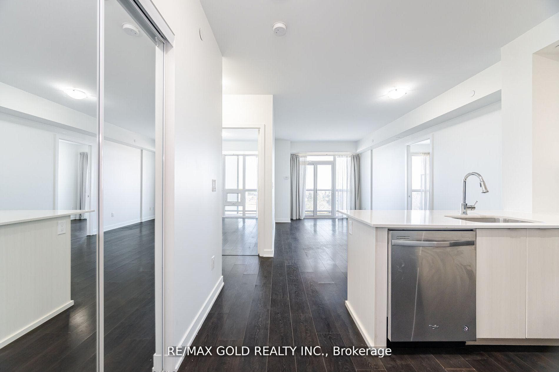 4633 Glen Erin Drive Unit 607 photo 7