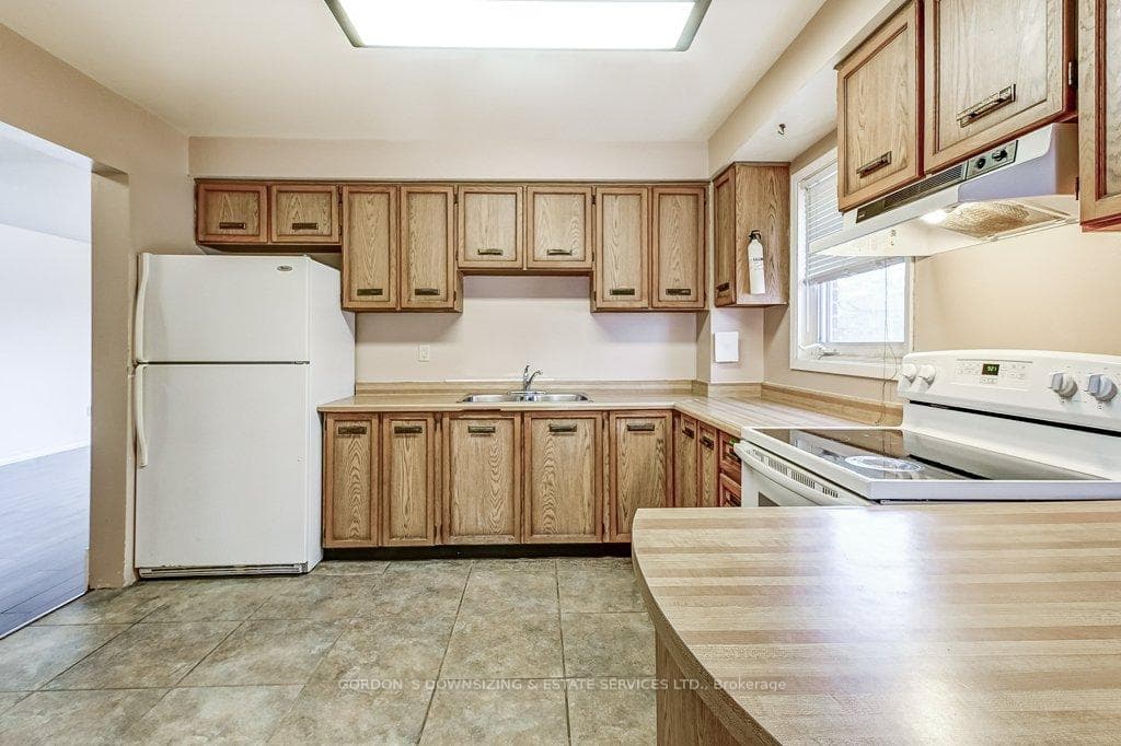 4258 Trellis Crescent photo 14