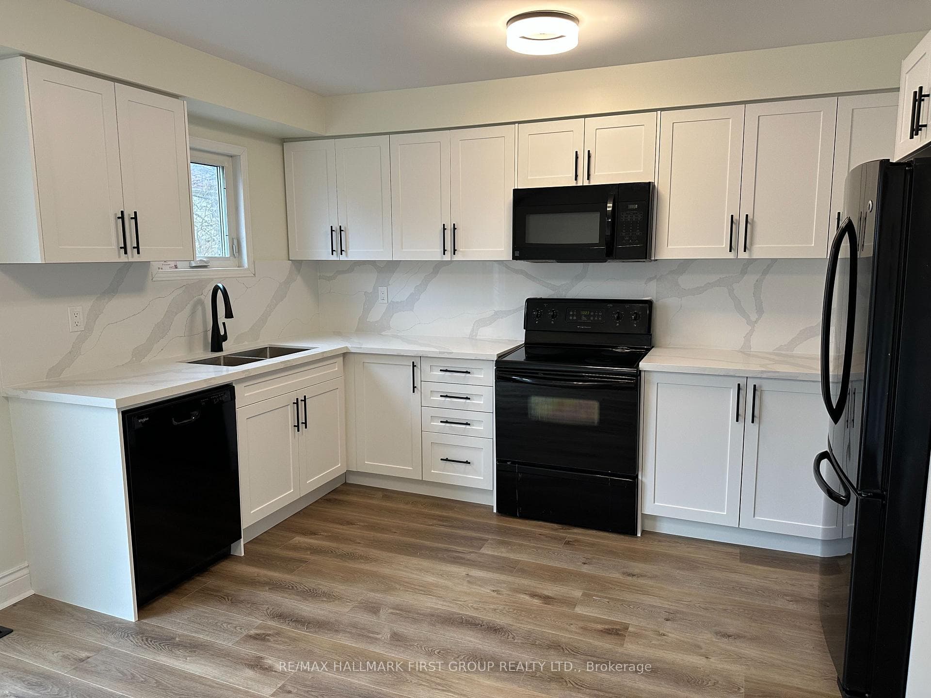 53 Strathmanor Drive photo 6