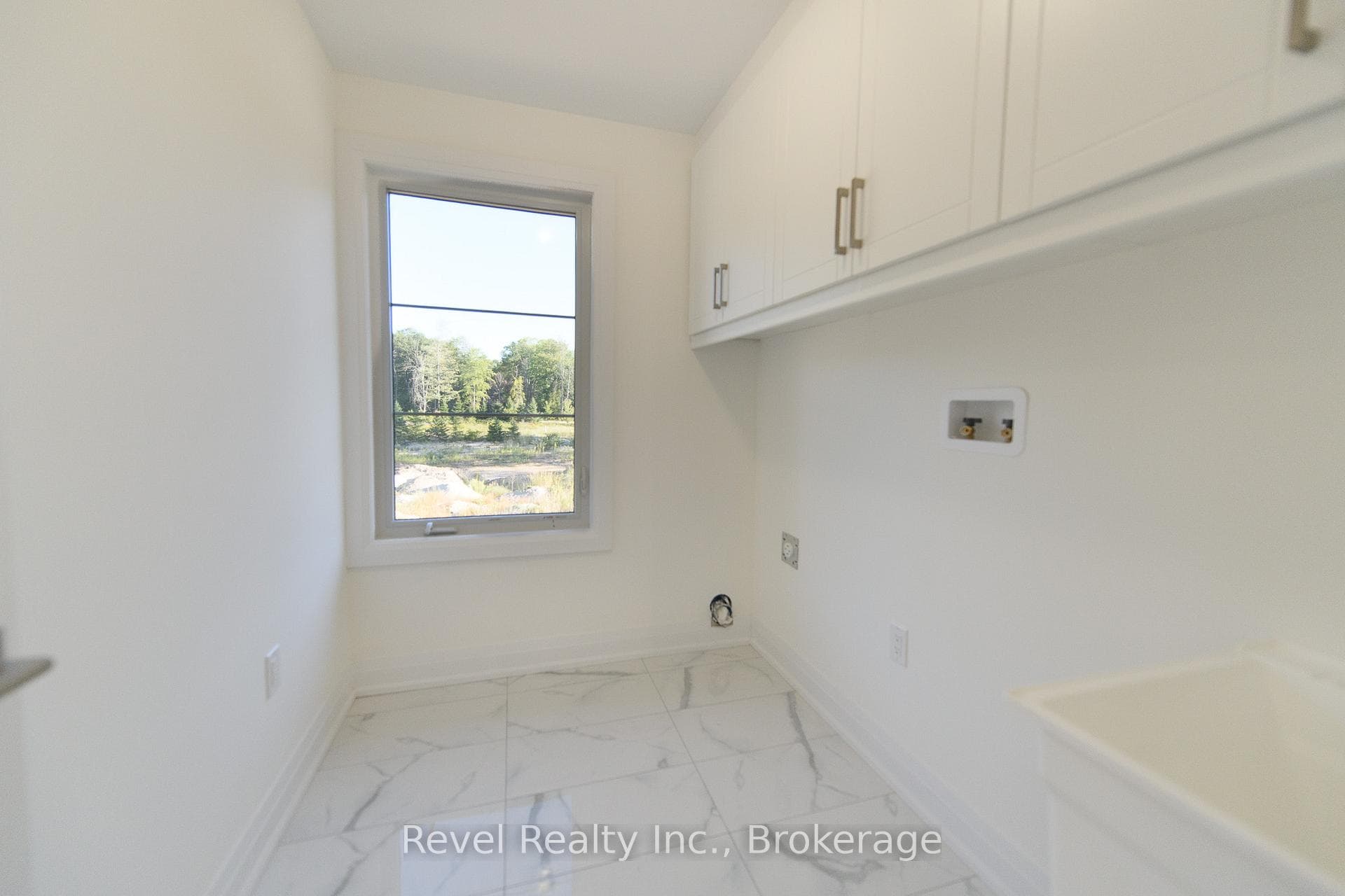 43 Joanne Crescent photo 14