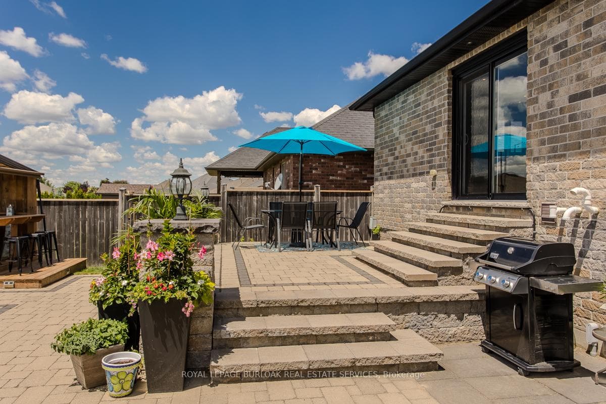 38 Tan Avenue photo 15