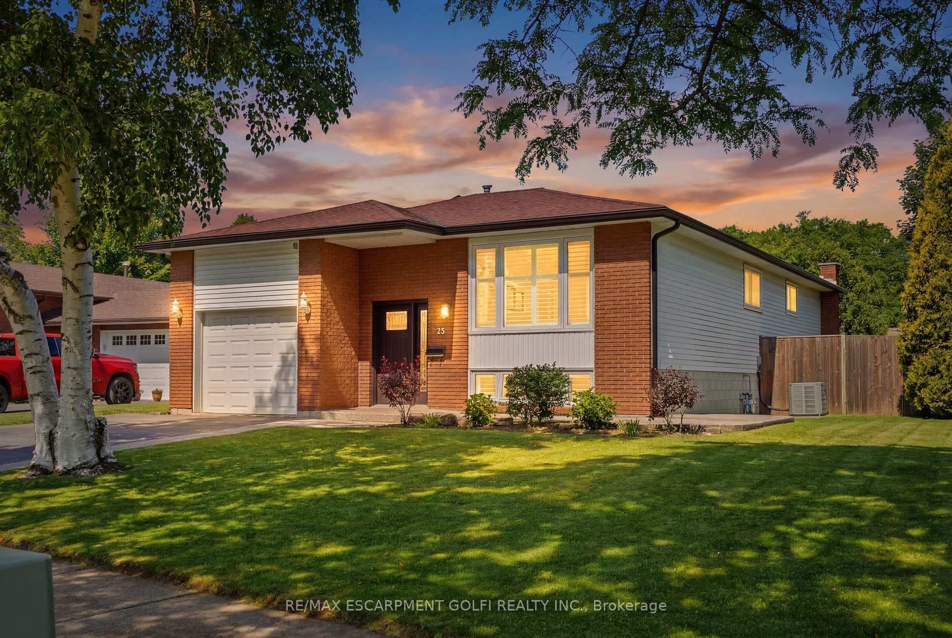 33 Debora Drive photo 1