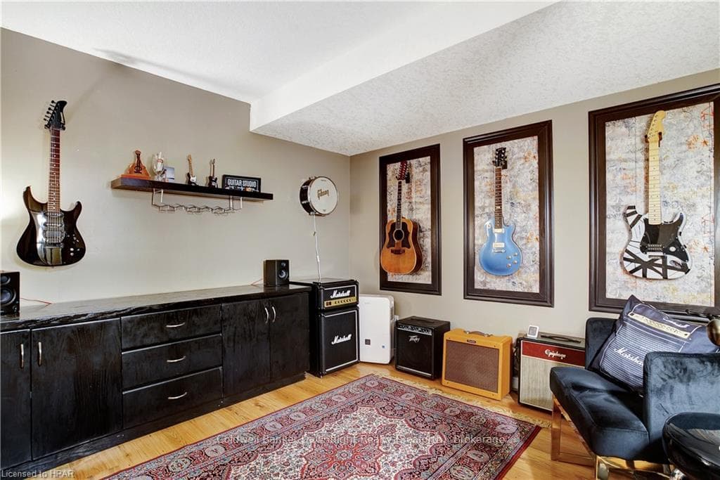 543 ST MORITZ Avenue photo 40