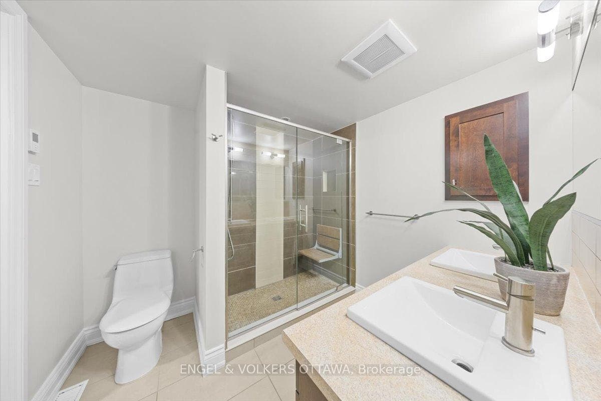 72 Greenfield Avenue Unit 4 photo 31