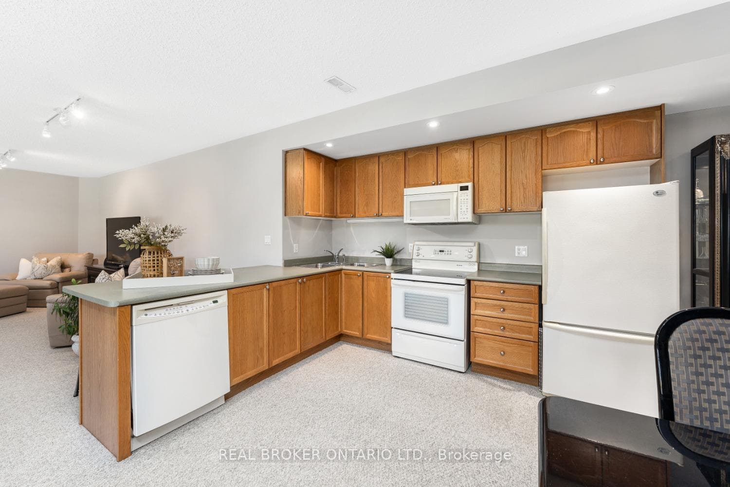 23 Venton Court photo 32