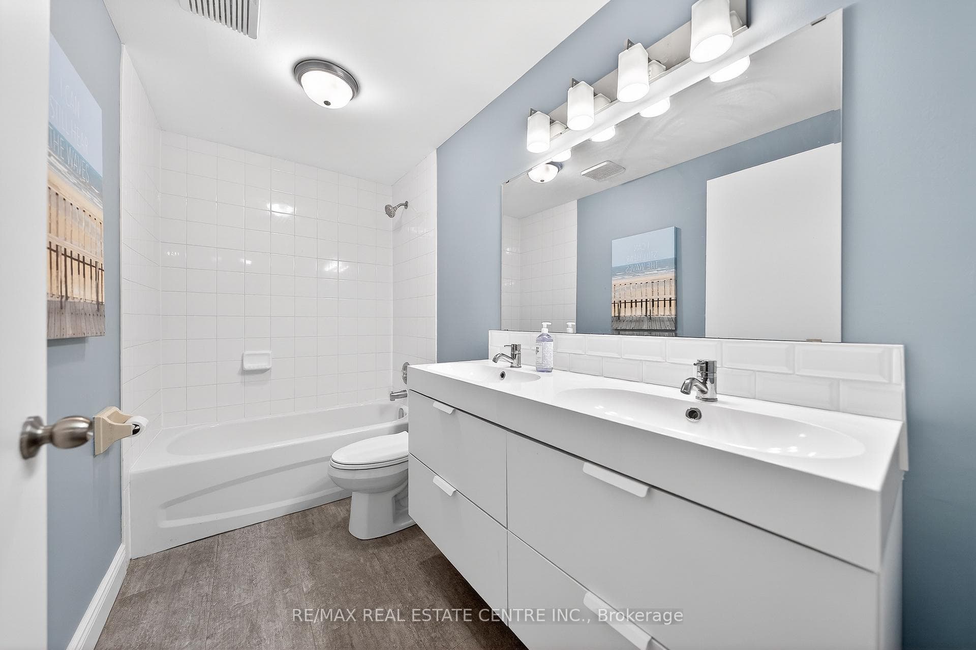 375 Kingscourt Drive Unit 20 photo 31