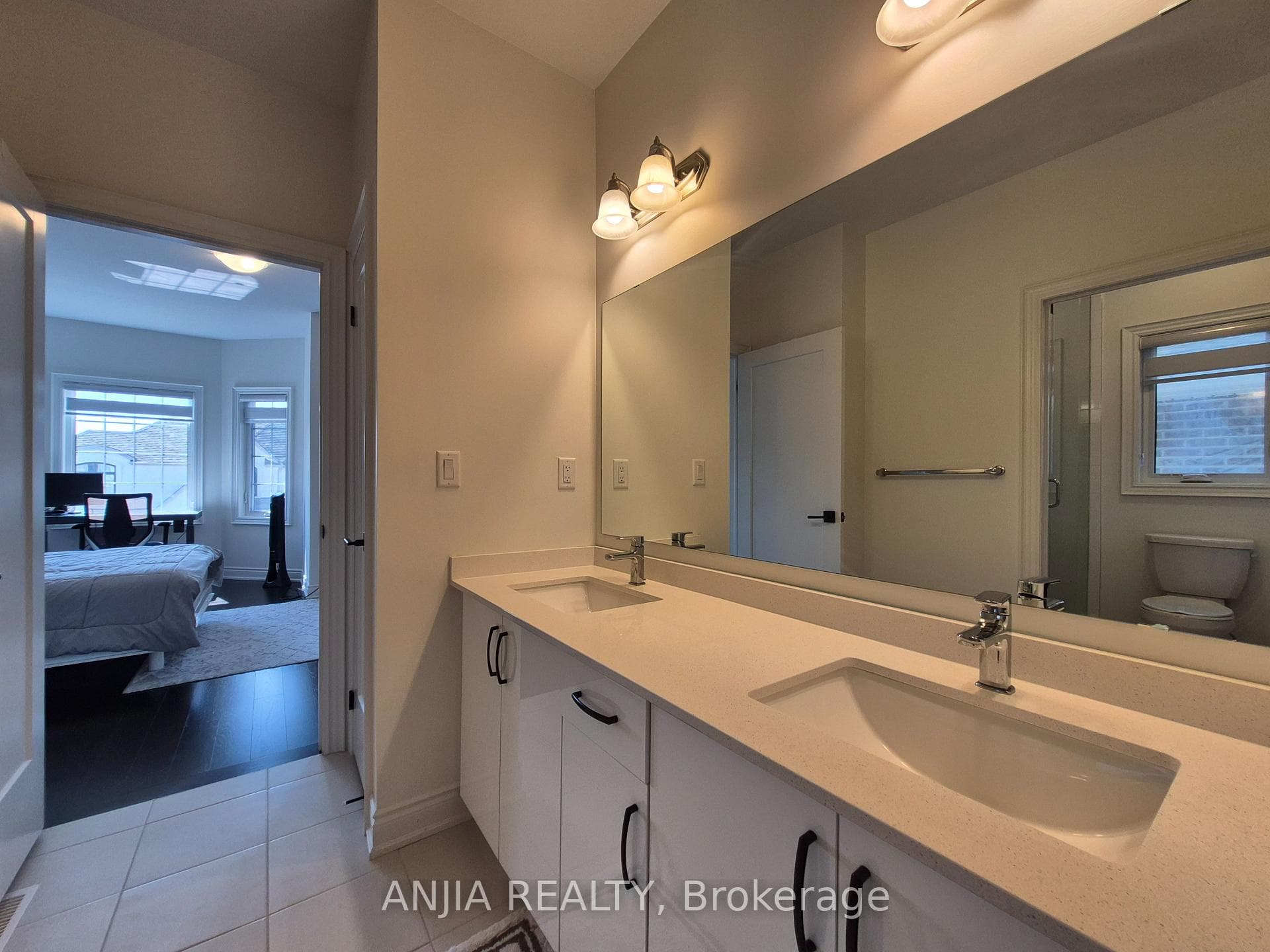 50 Meadow Vista Crescent Unit Upper photo 40