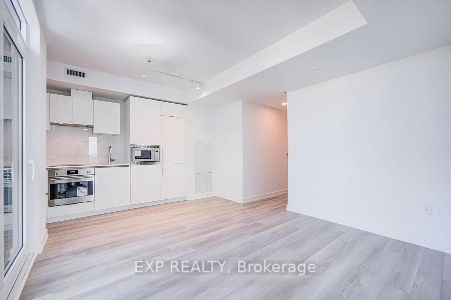 238 Simcoe Street Unit 3503 photo 13