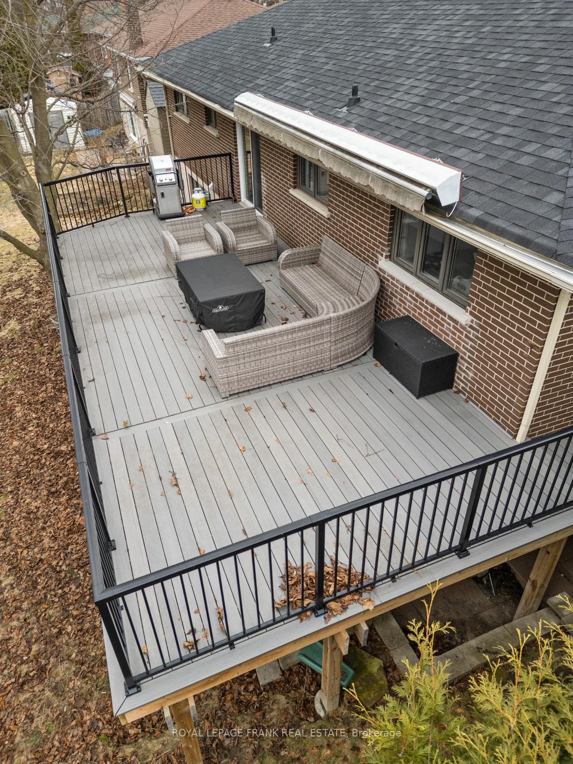 160 Eastdale Street photo 36