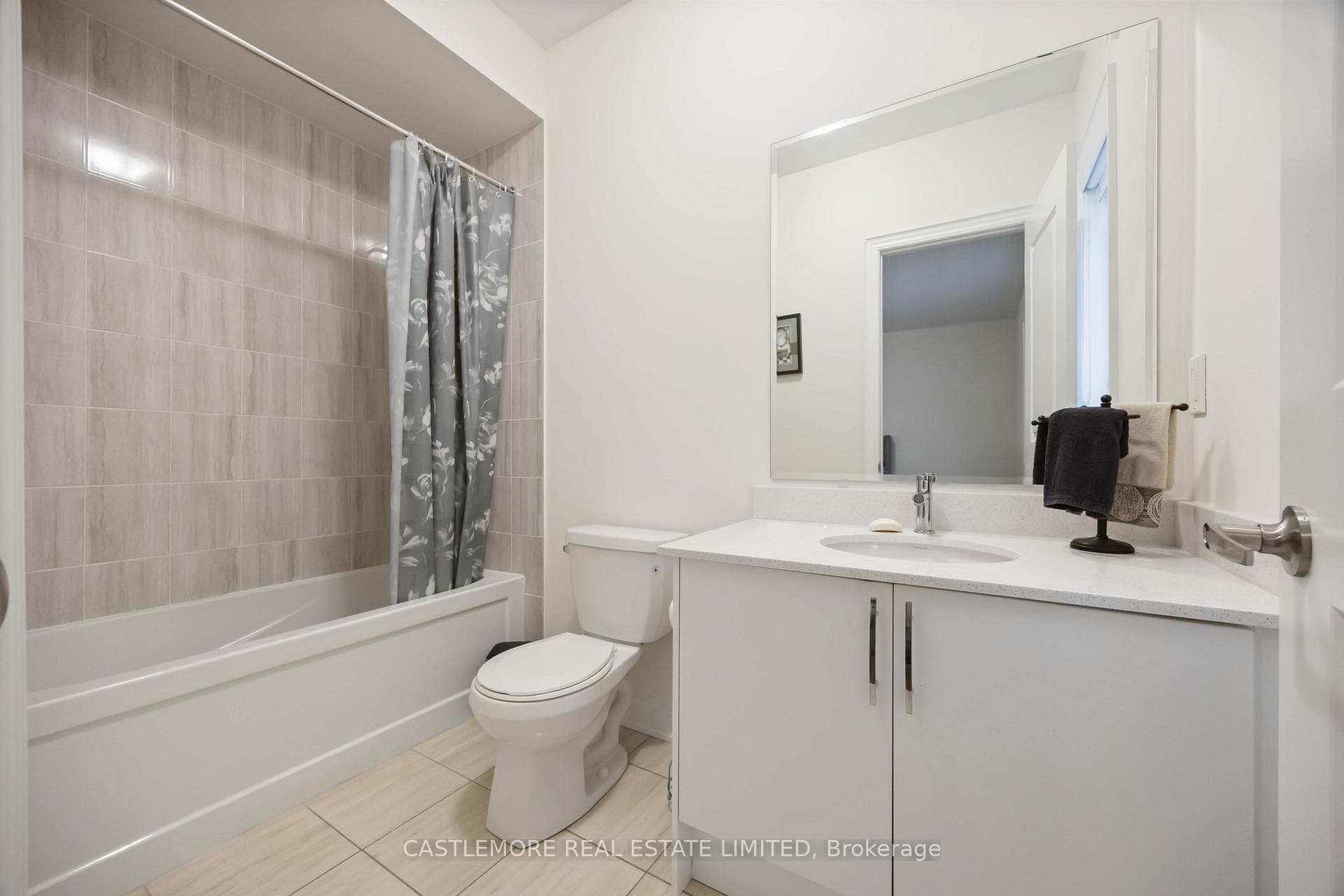 16 Settlers Crescent photo 24