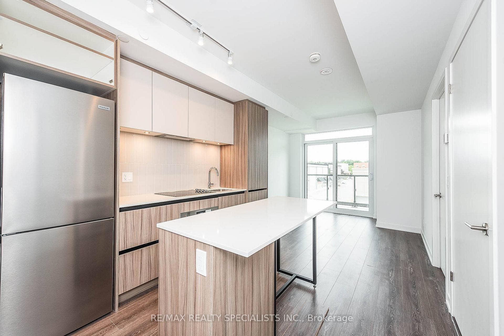 8 Beverly Glen Boulevard Unit 202 photo 6