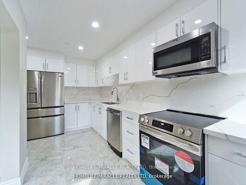 6429 Finch Avenue Unit 82 photo 1