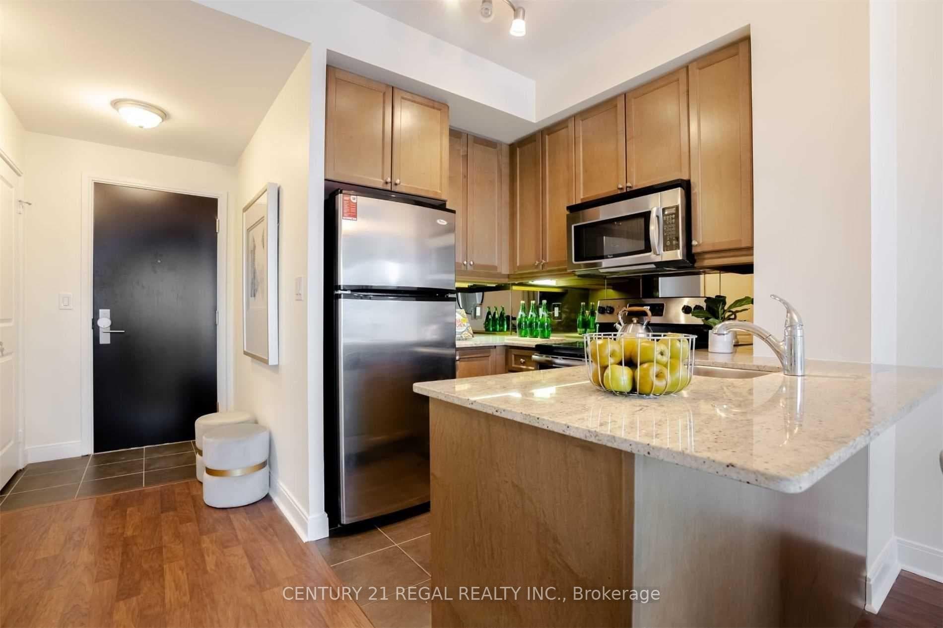 50 Absolute Avenue Unit 3101 photo 6