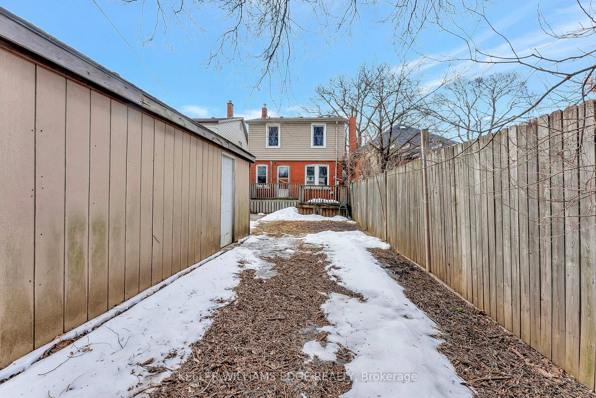 120 Barons Avenue photo 31