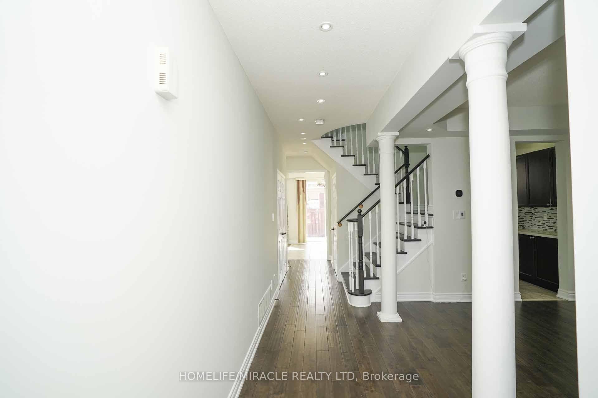 20 Cragg Crescent photo 4