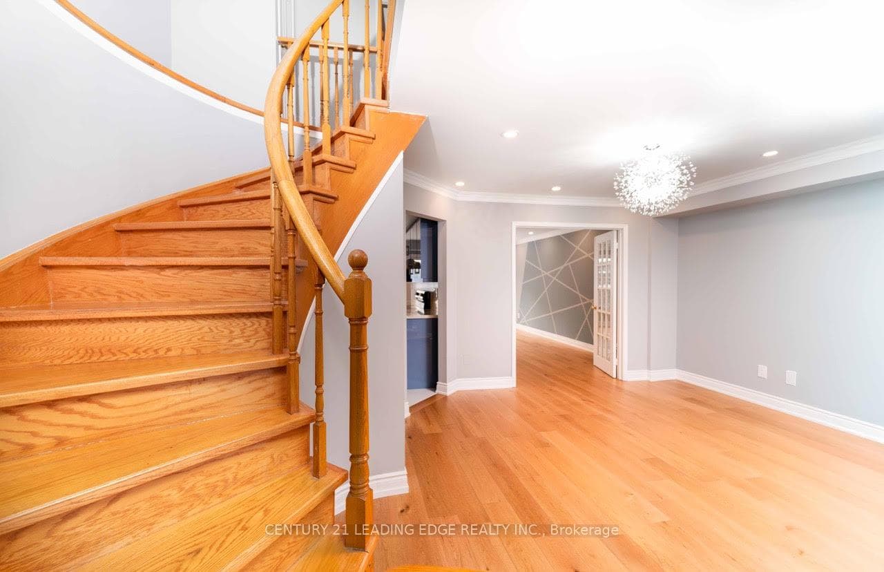 29 Major Oak Terrace photo 6