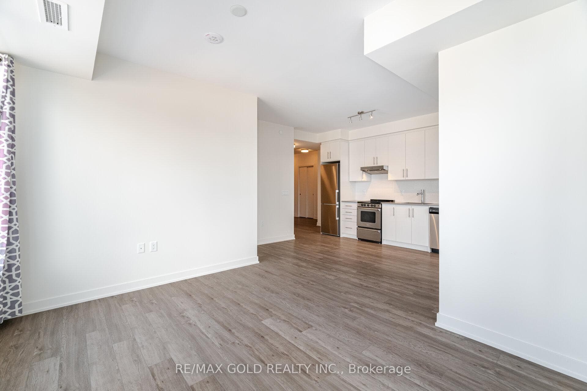212 King William Street Unit #915 photo 5