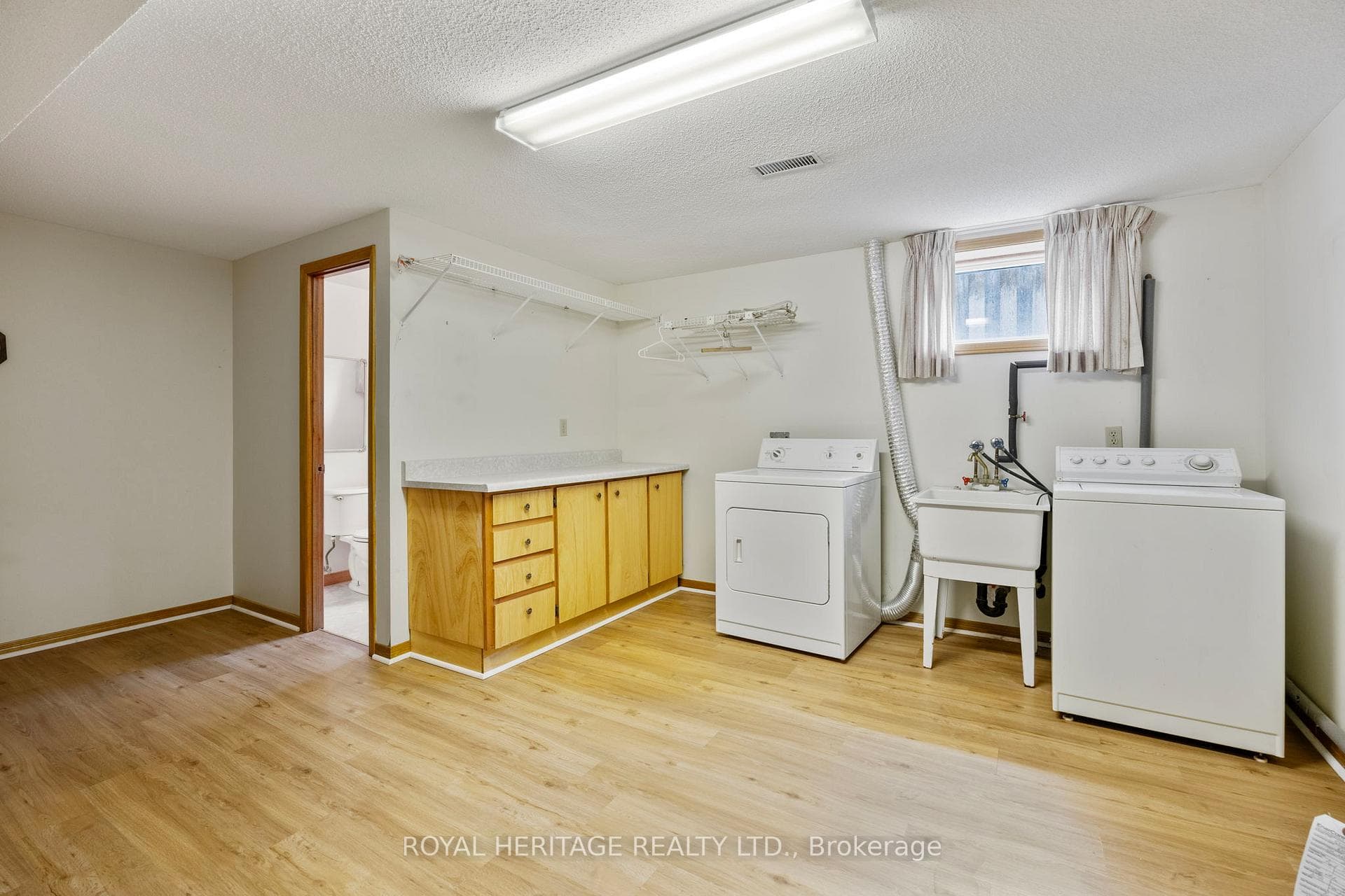 81 Ewen Drive photo 42