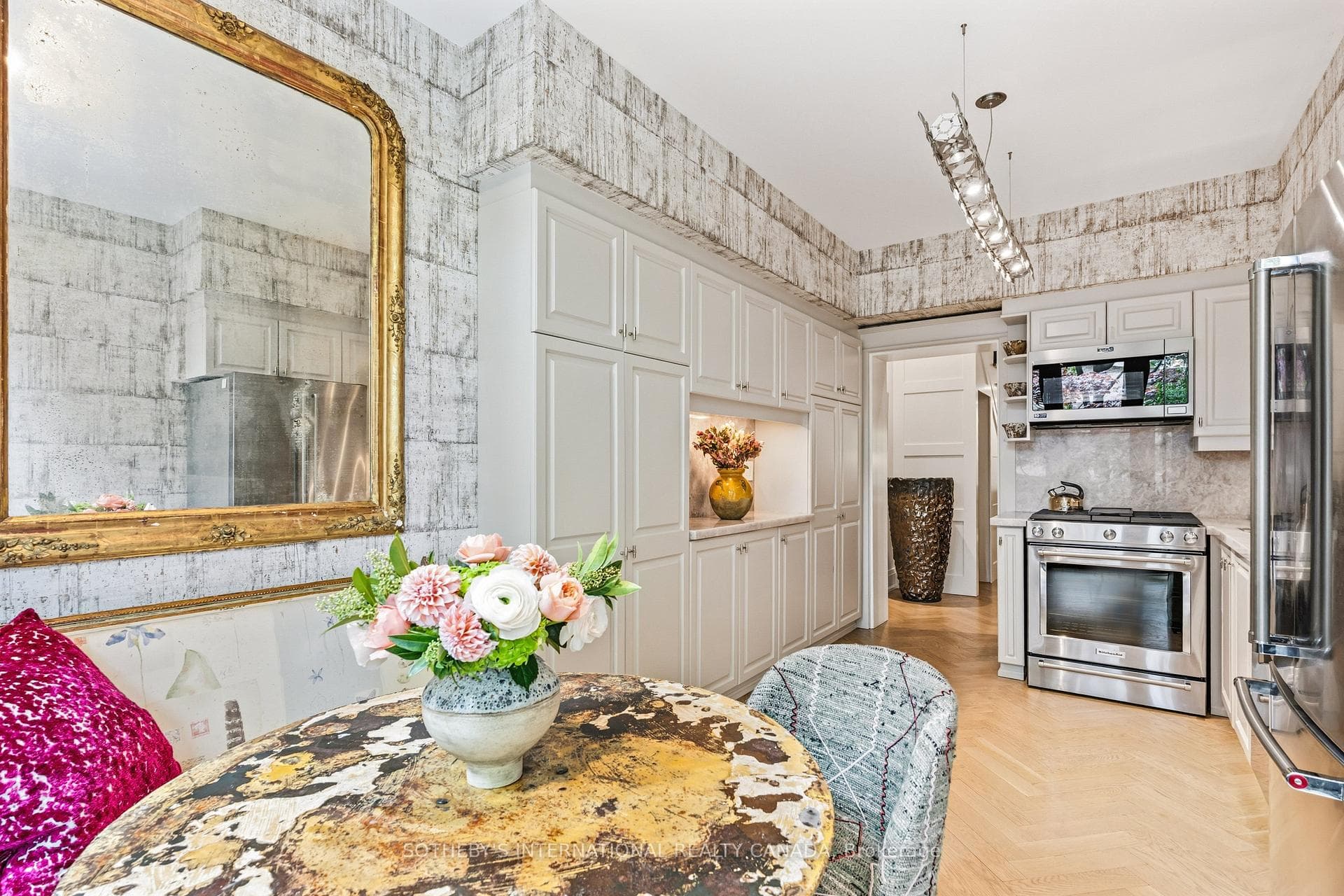 103 Summerhill Avenue photo 8
