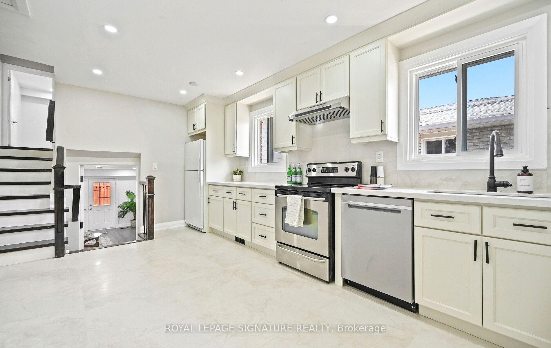 23 Abell Drive photo 19