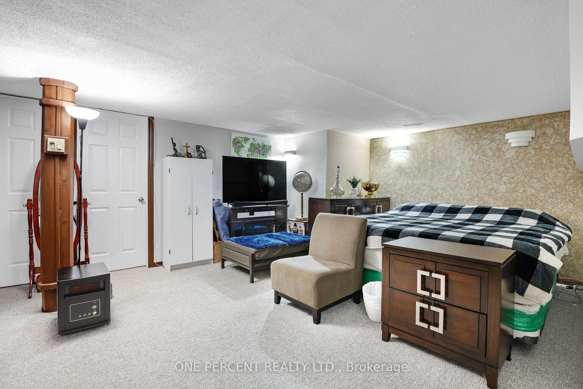 59 Woodford Way photo 32