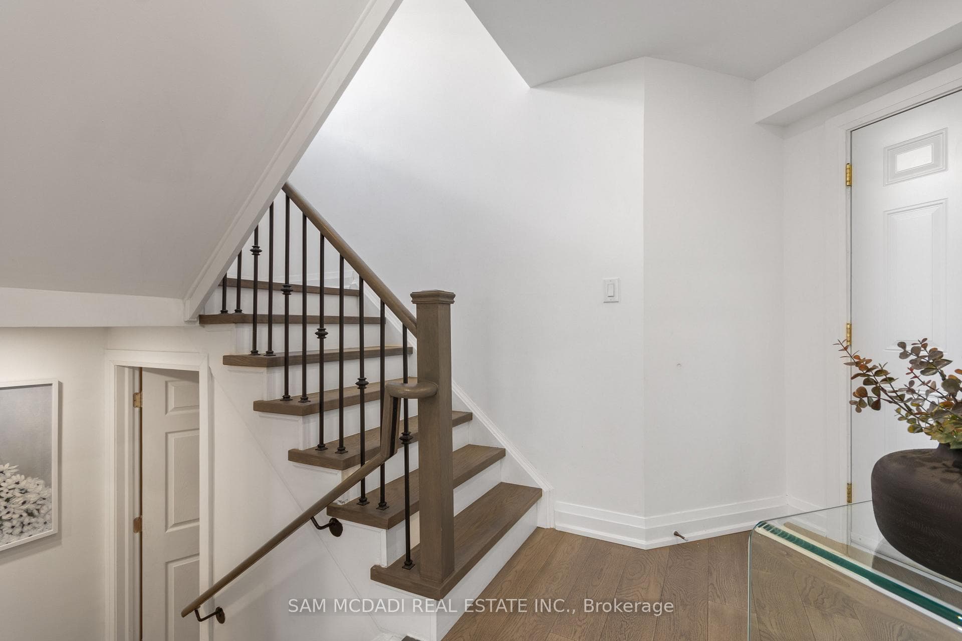 7159 Spyglass Crescent photo 14