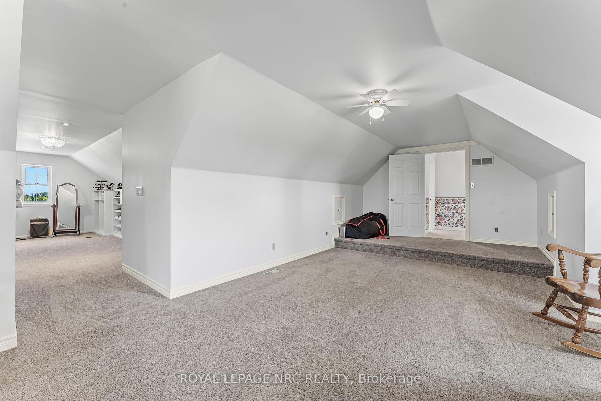 Bonus room with dressing room/fourth bedroom!