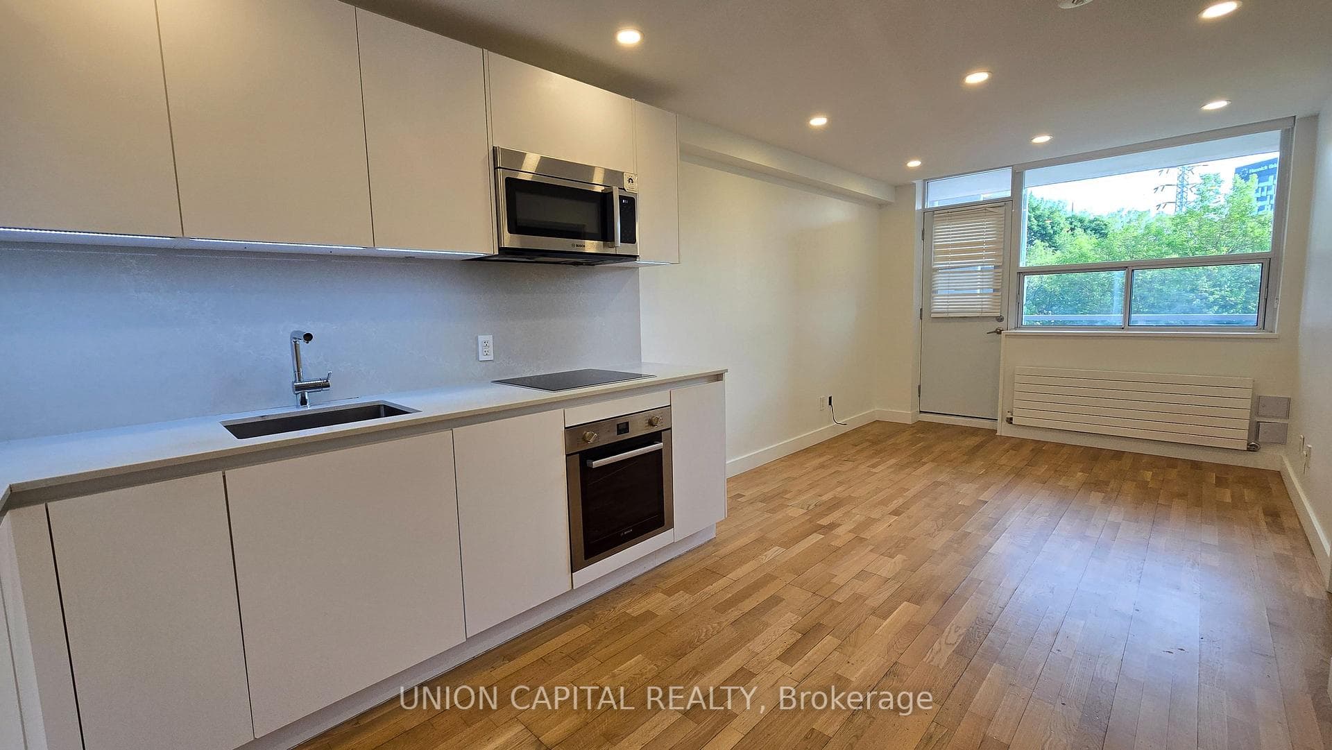 230 Oak Street Unit 203 photo 1