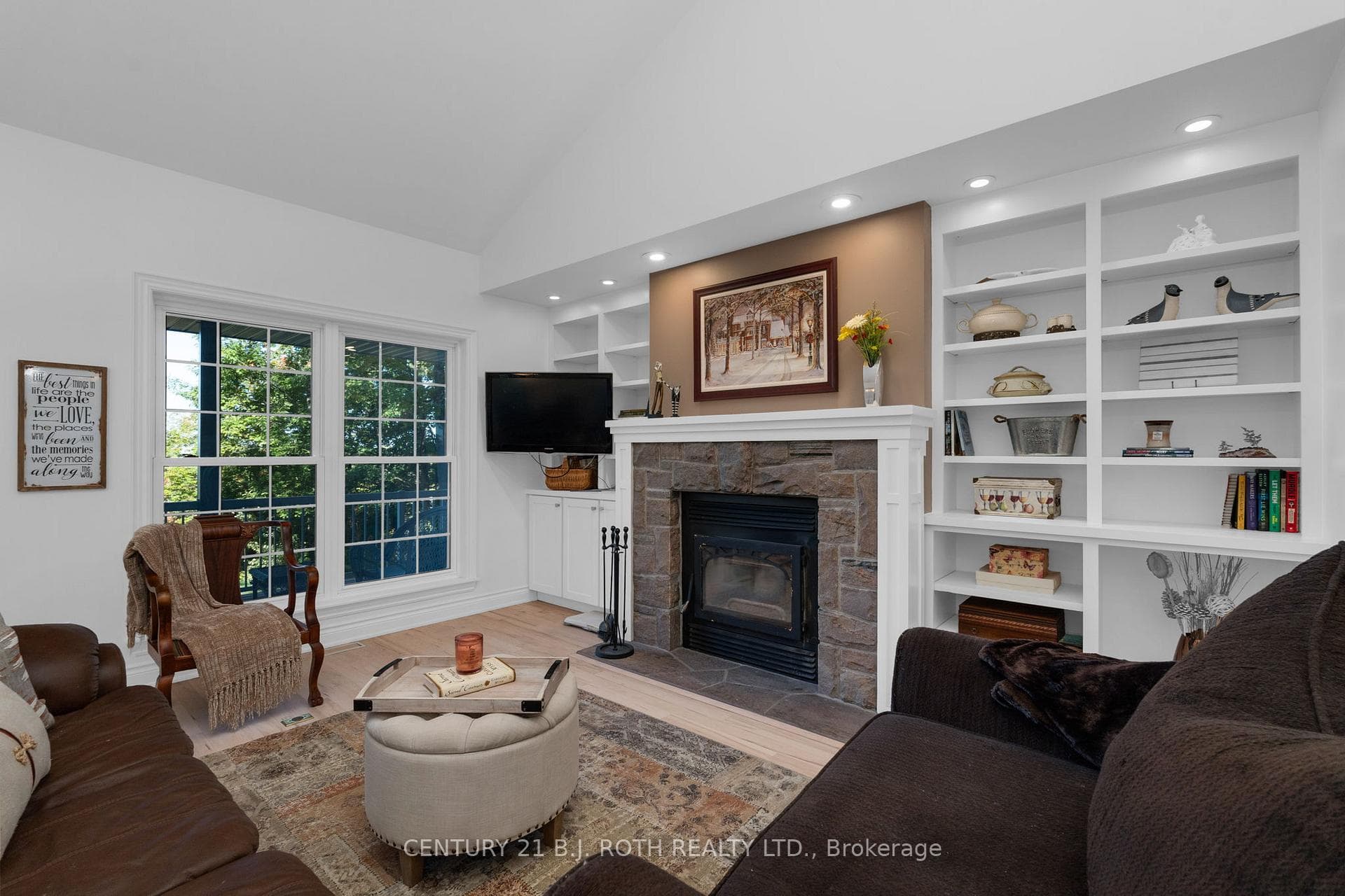 2710 Portage Trail photo 8