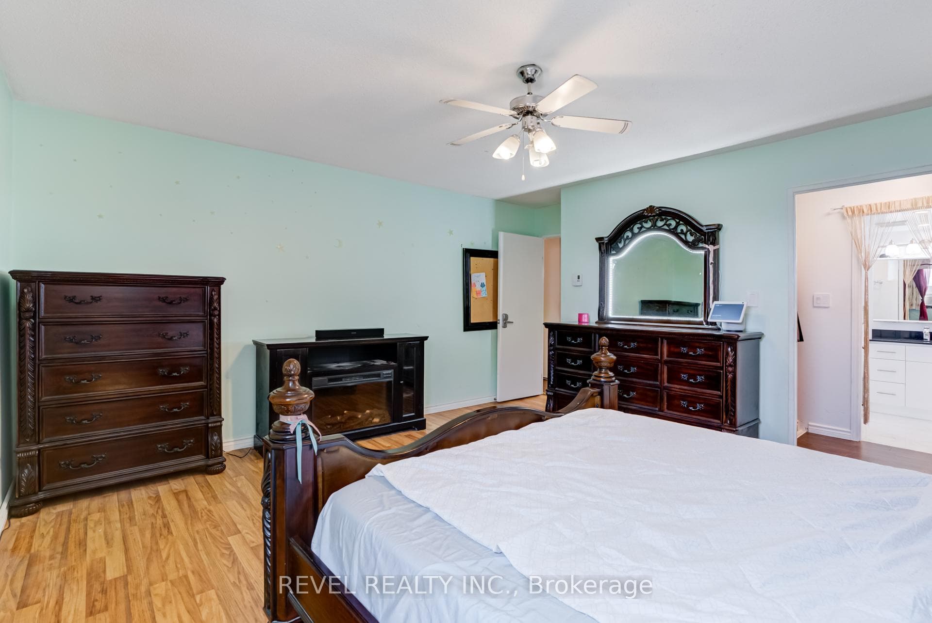 20 Gilder Drive Unit 903 photo 12