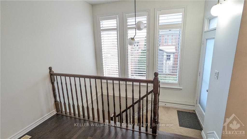 245 BADGELEY Avenue photo 19