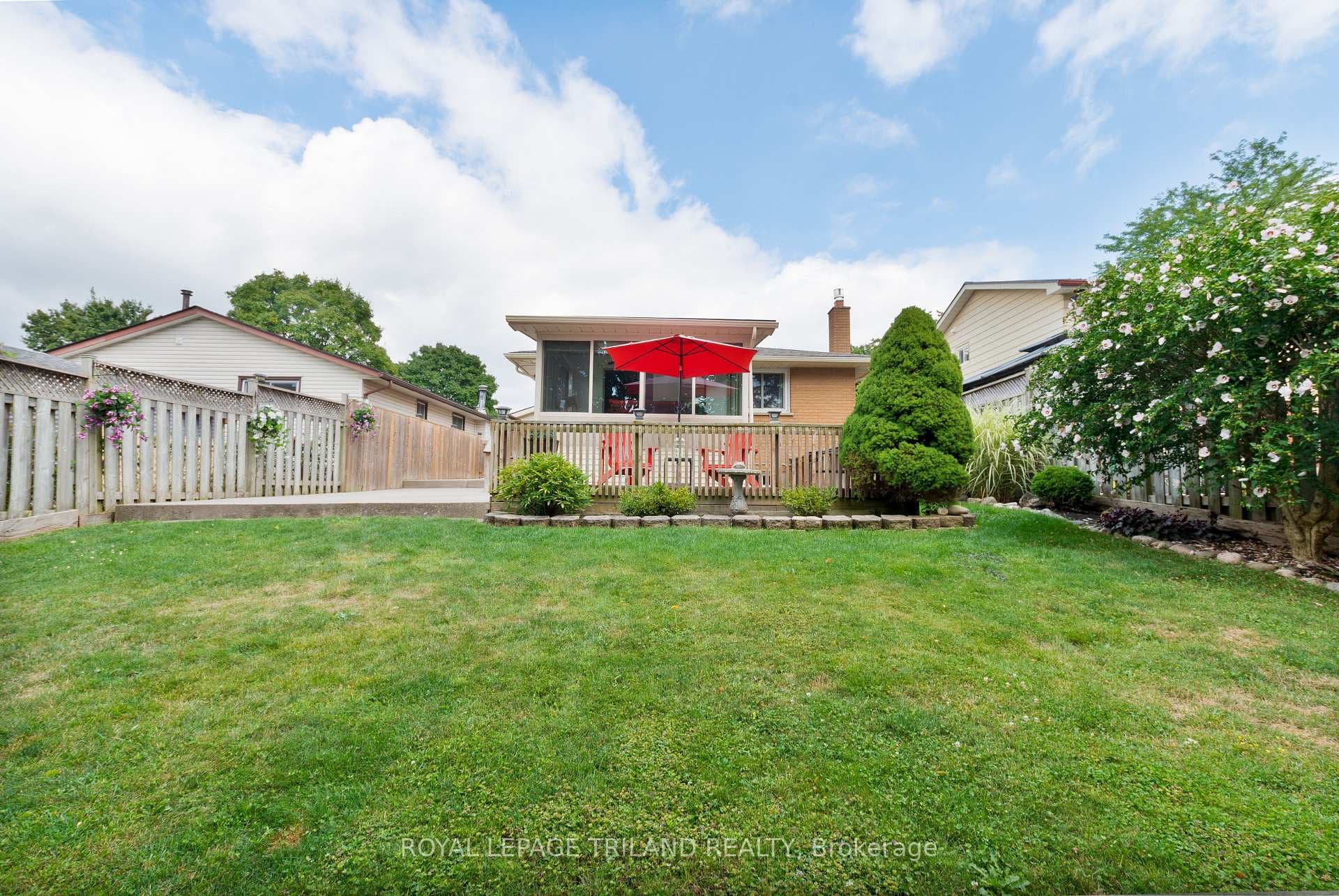 142 Muriel Crescent photo 32
