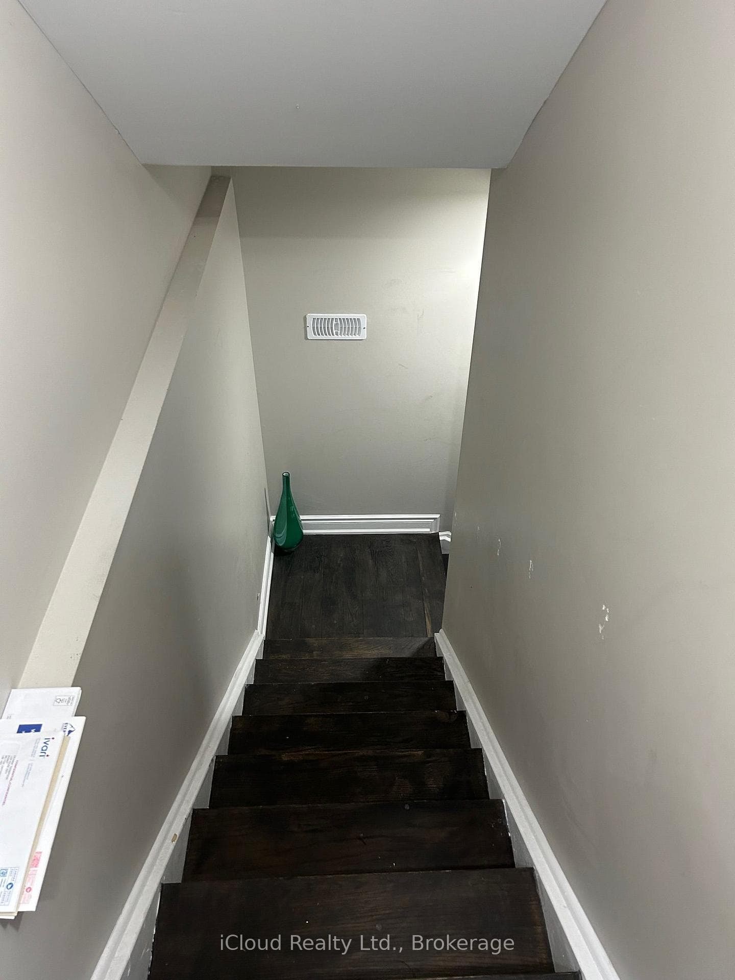 1295 Rose Way photo 4