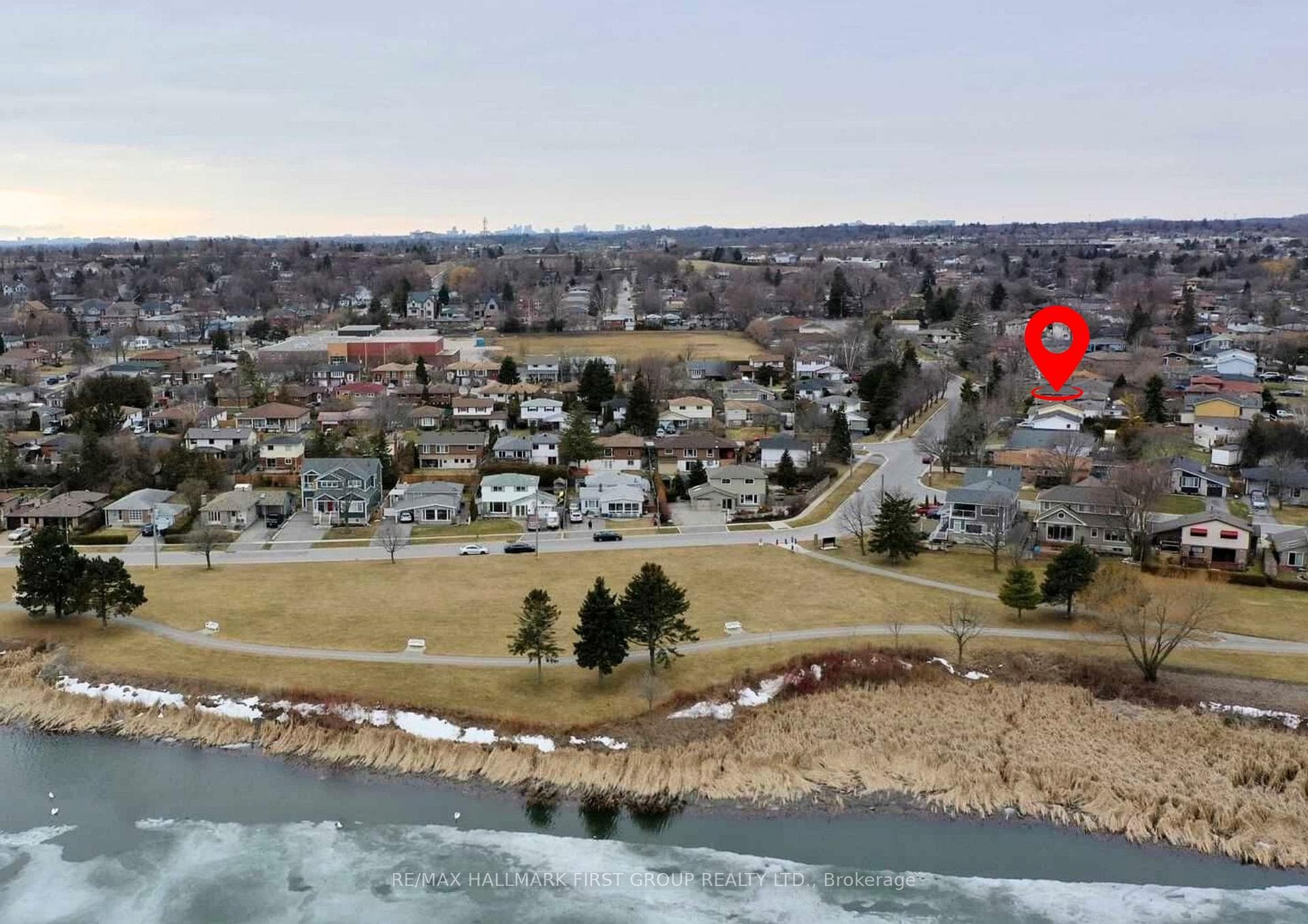 731 Breezy Drive photo 2
