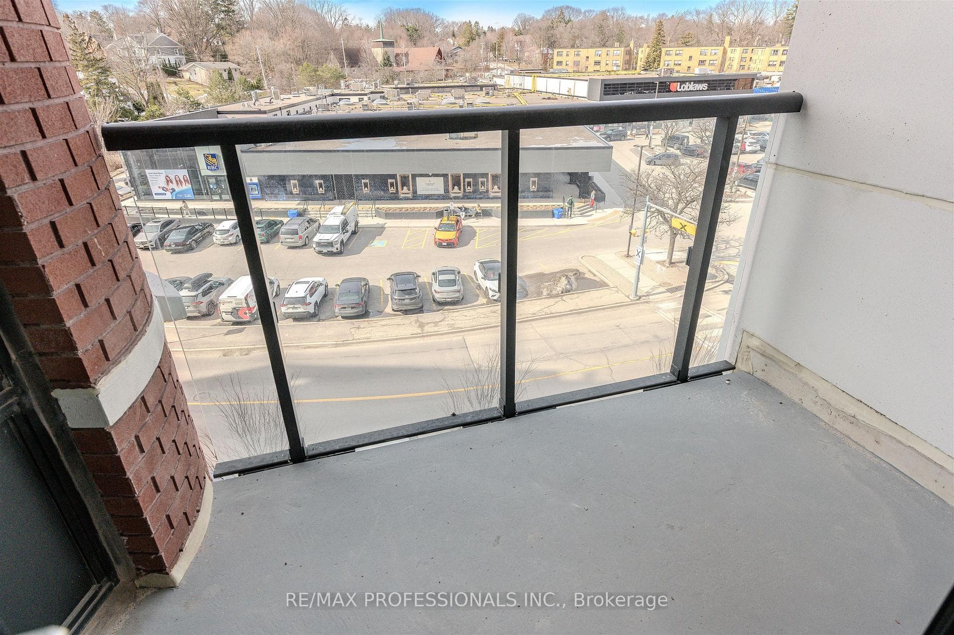 259 The Kingsway N/A Unit 418 photo 11