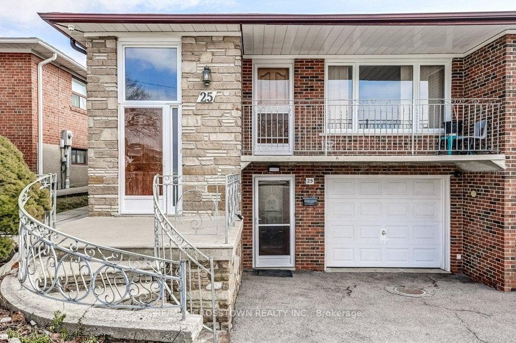 25 Rockbank Crescent photo 4