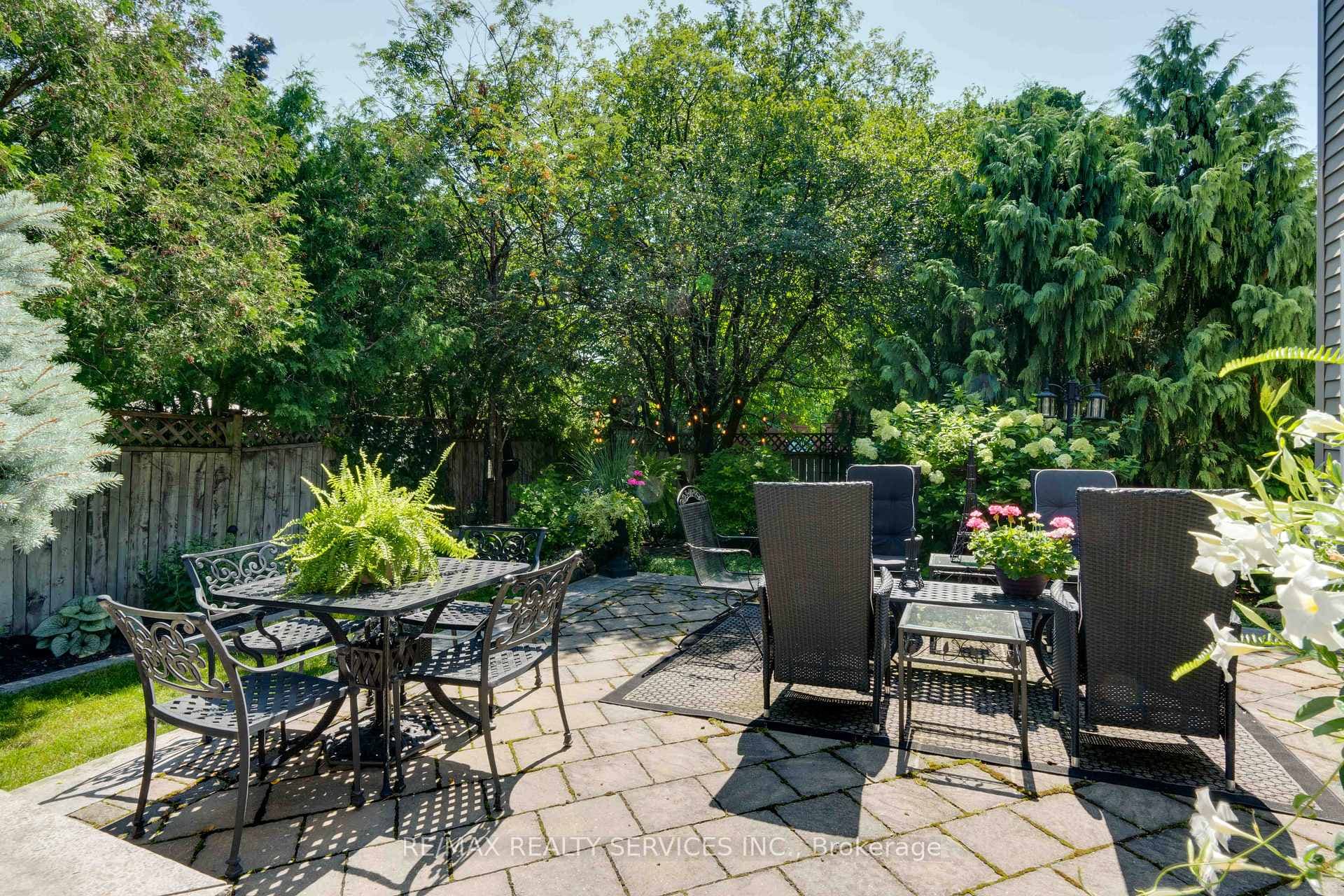 6 Glen Eagle Crescent photo 10