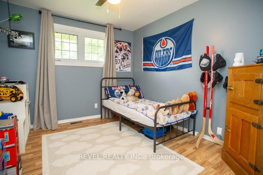 41 Pinehill Drive photo 15
