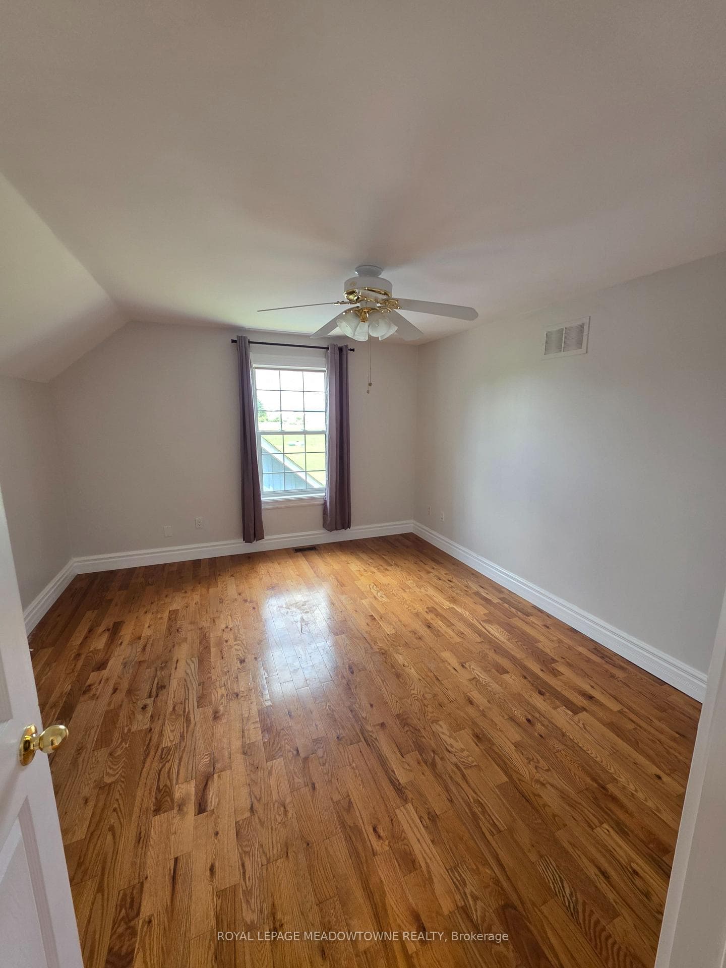 13727 Creditview Road photo 16