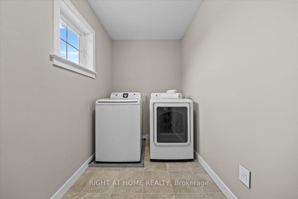 319 Oxer Place photo 22