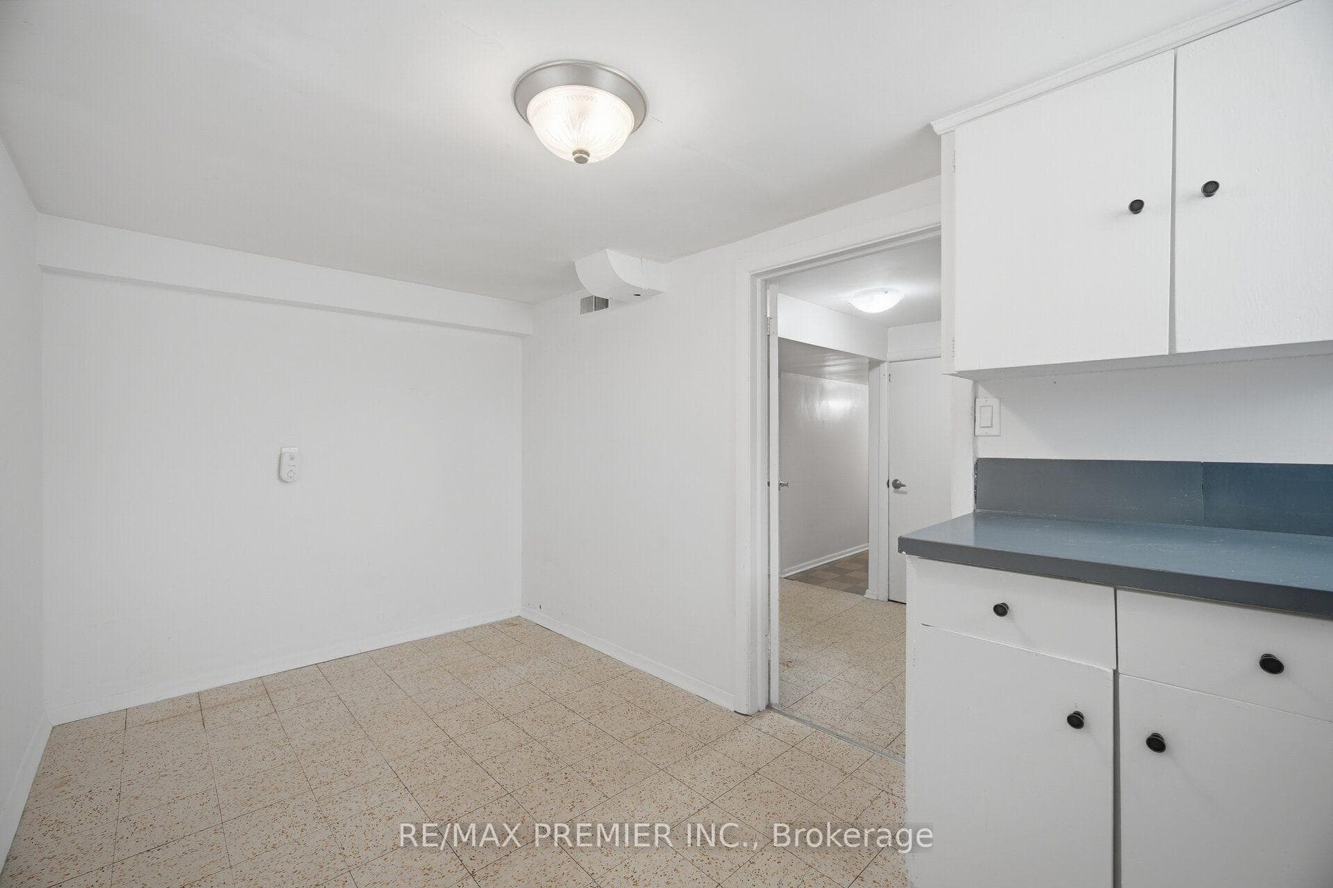 295 Falstaff Avenue photo 25