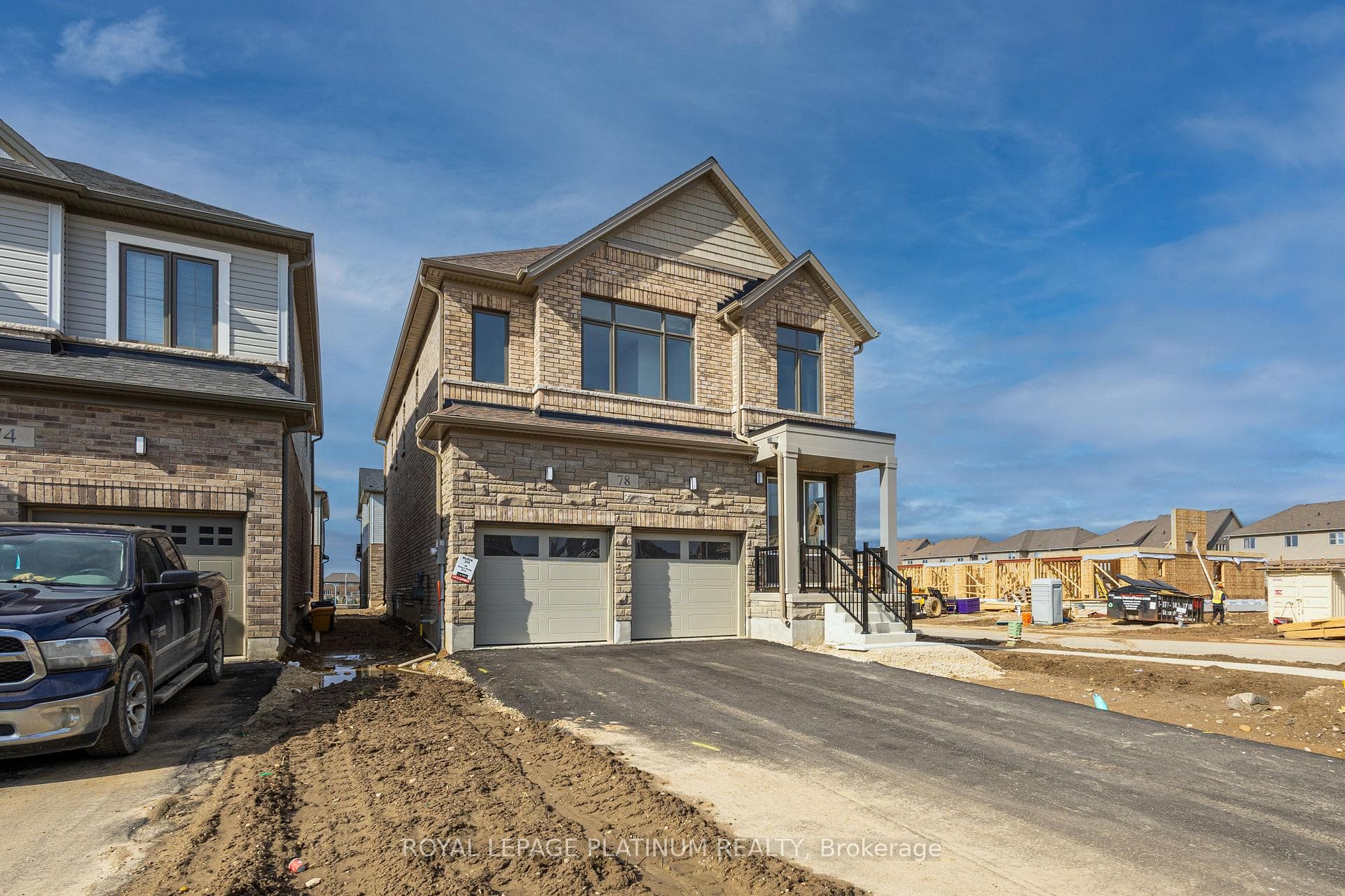 78 Prince Philip Boulevard photo 1