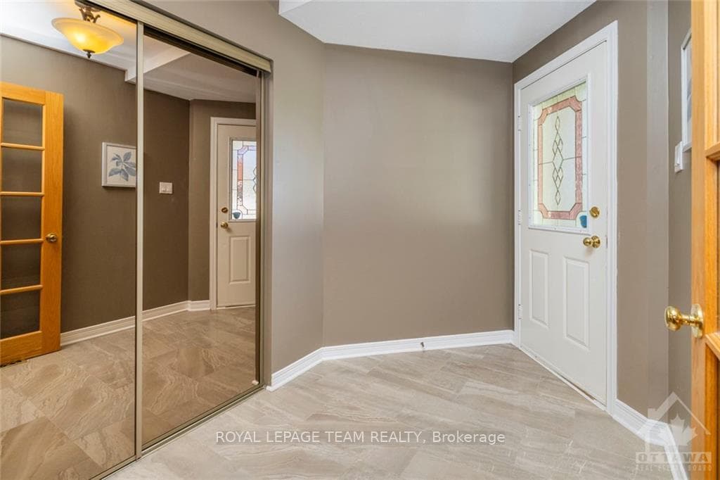 1725 CARA Crescent photo 3
