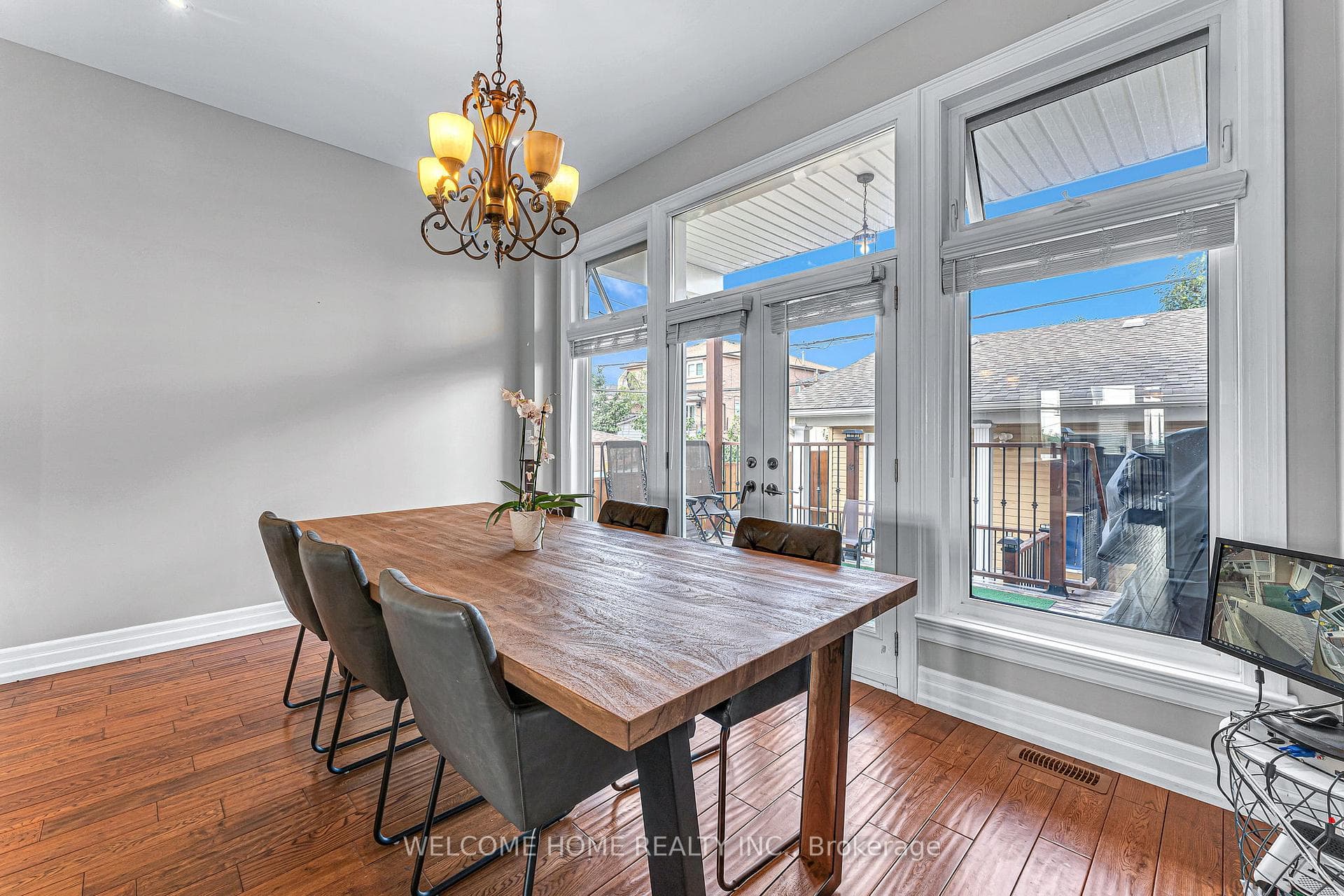 309 Kane Avenue photo 15