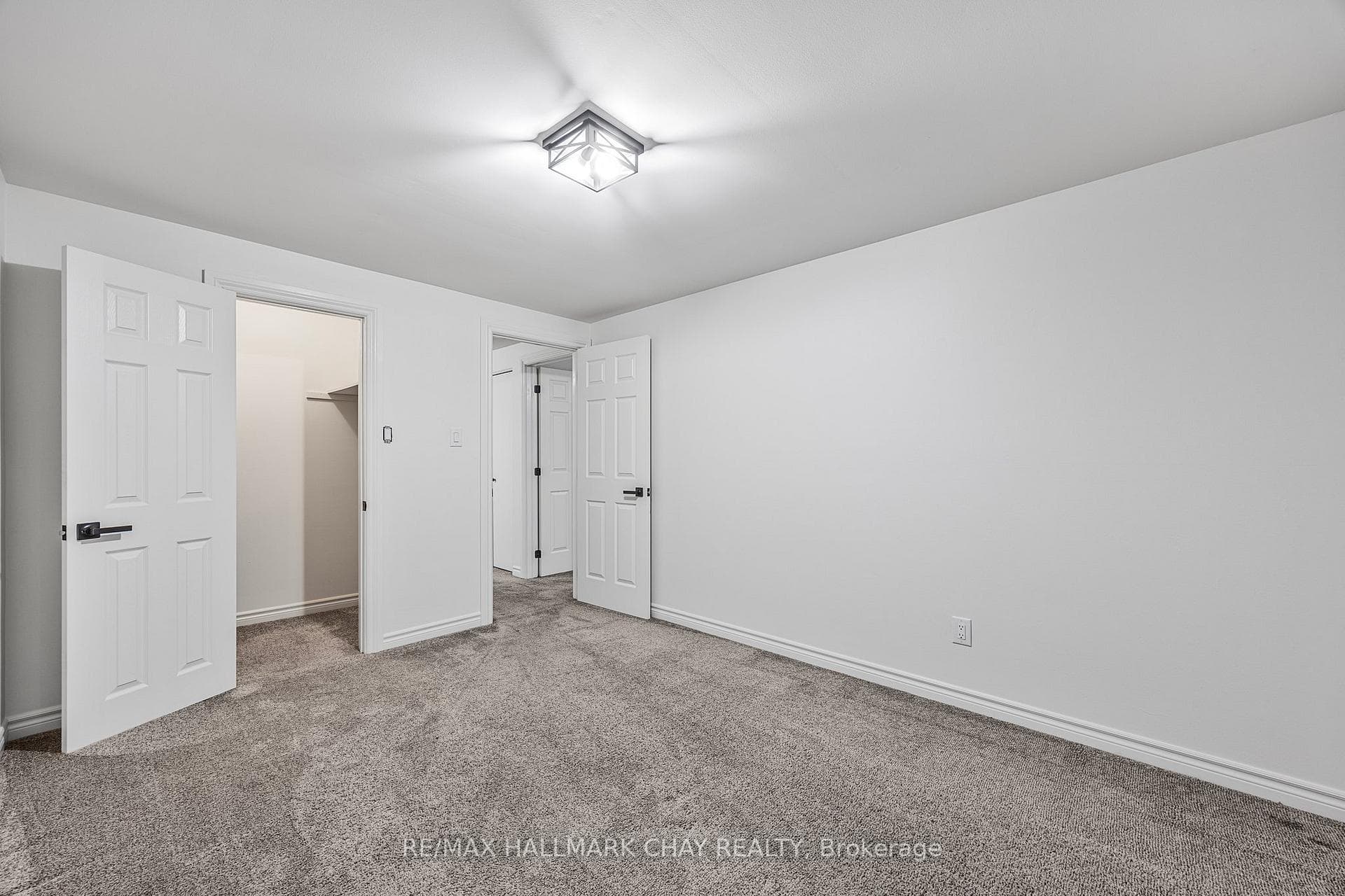 2 BERNICK Drive Unit 6 photo 23