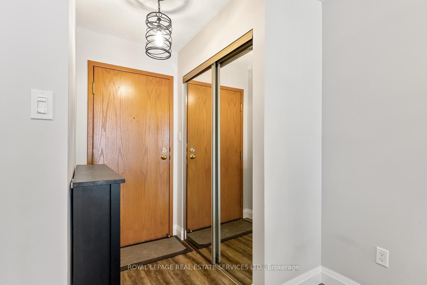 44 St. Joseph Street Unit 1608 photo 5