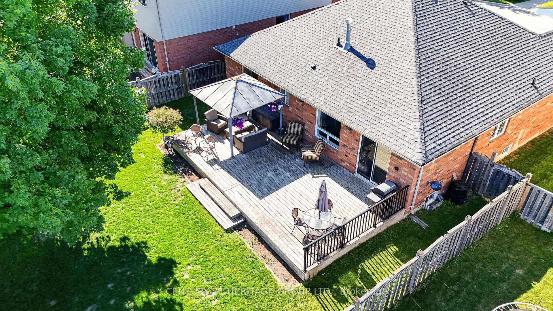 21 Bateman Street photo 48